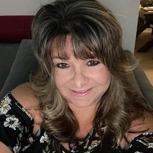 Meet your Posher, Michele